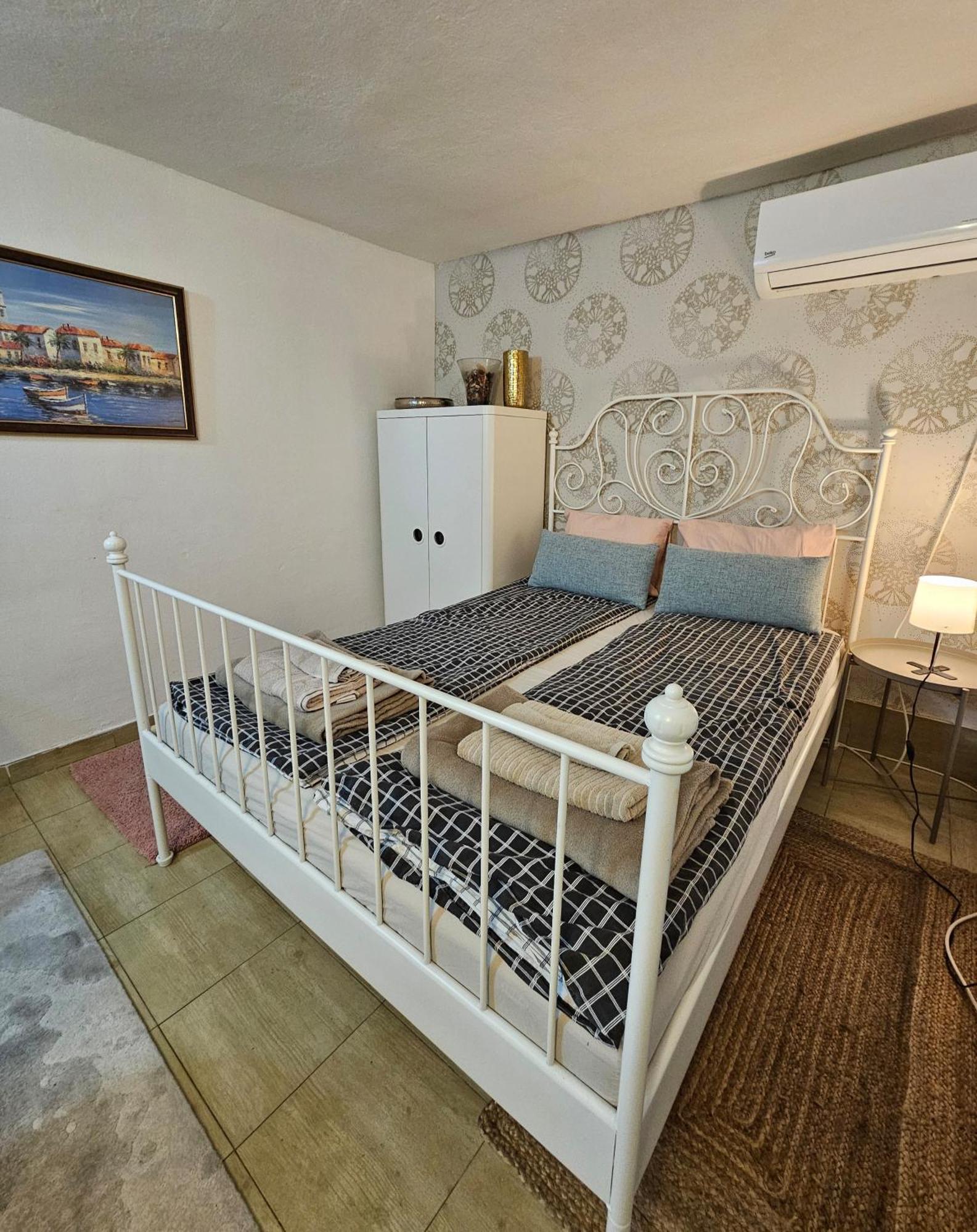 Apartman Podrumce,Netflix, Besplatan Parking 斯梅代雷沃 外观 照片