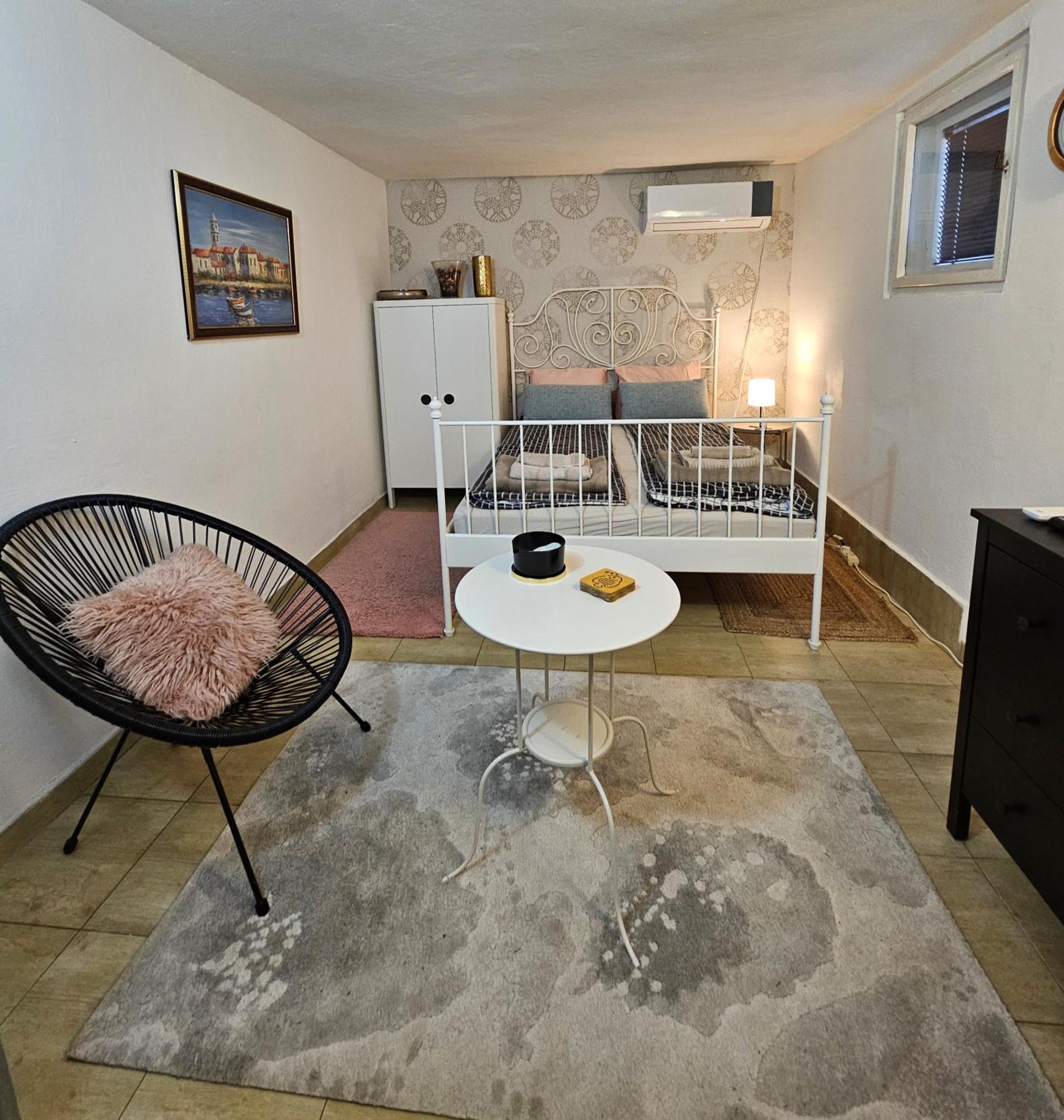 Apartman Podrumce,Netflix, Besplatan Parking 斯梅代雷沃 外观 照片